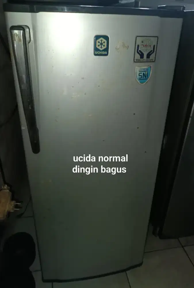 Kulkas ucida normal dingin bagus