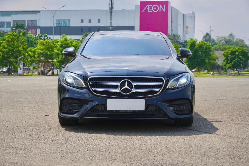 Mercedes E300 W213 
AMG Full Option 2017