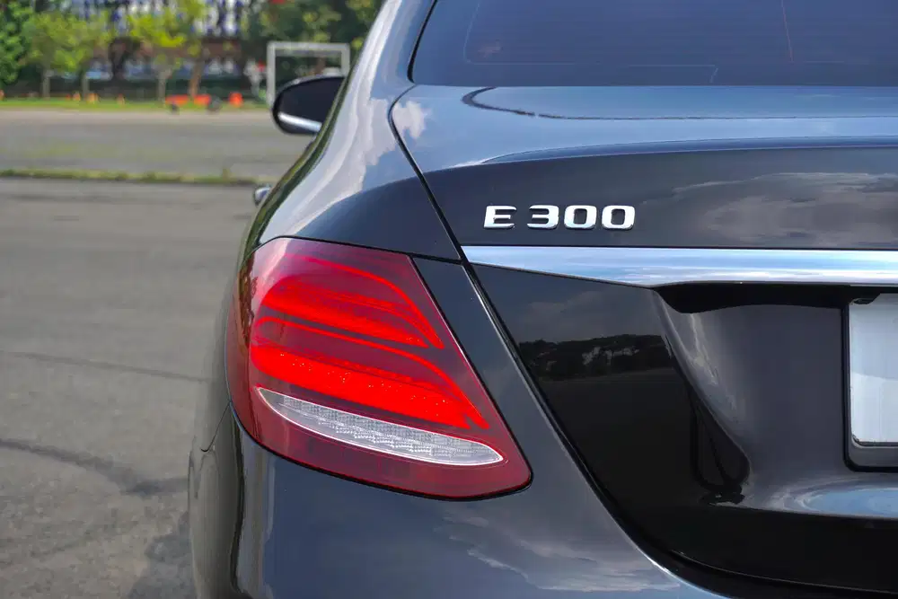 Mercedes E300 W213 
AMG Full Option 2017