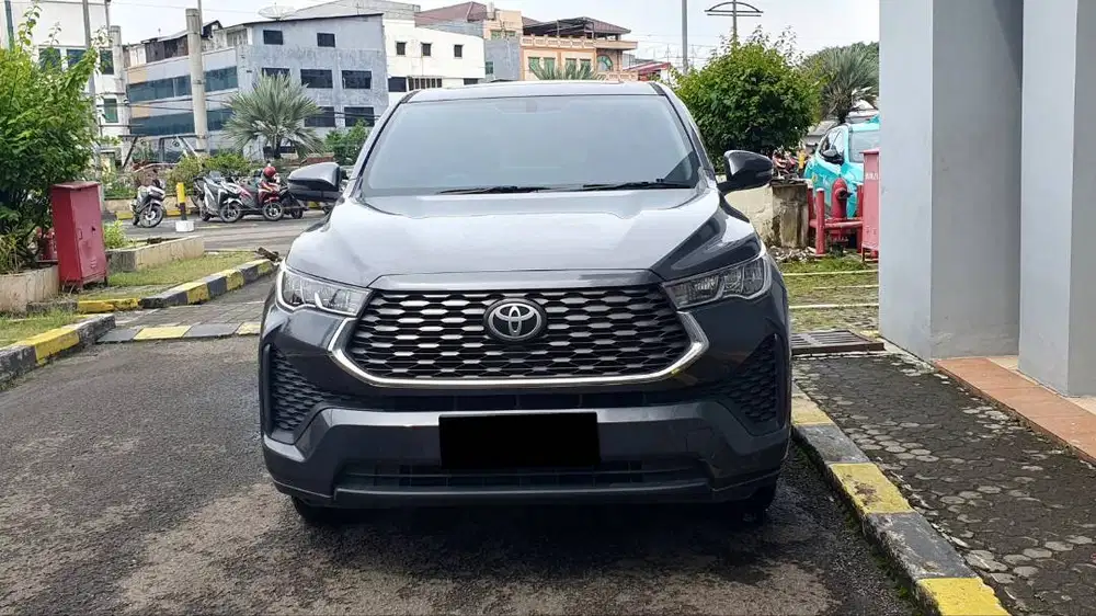 Toyota Kijang Innova Zenix V Hybrid 2.0 2 RSE Panoramic 2023 Like New