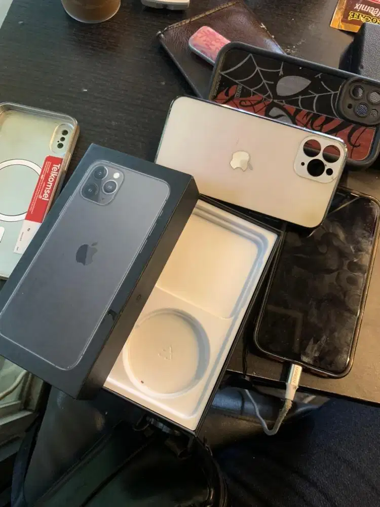 Hp bekas ip 11 pro 256 gasss!!