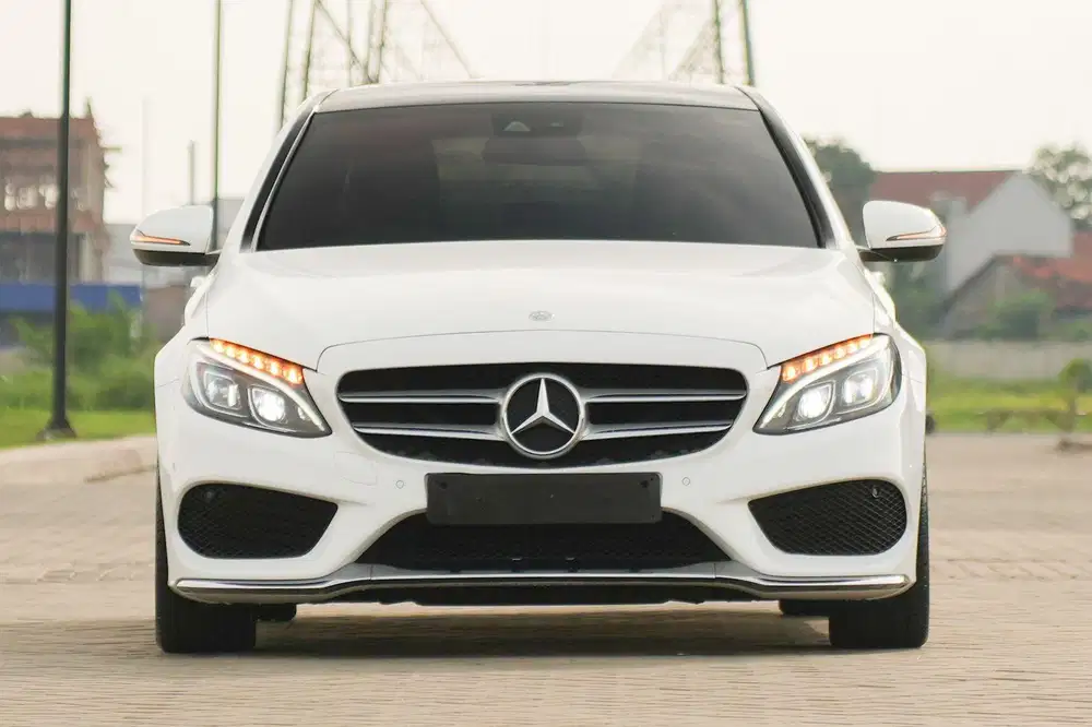 Mercedes Benz C250 AMG Panoramic 2017 White Warranty! C300 320i