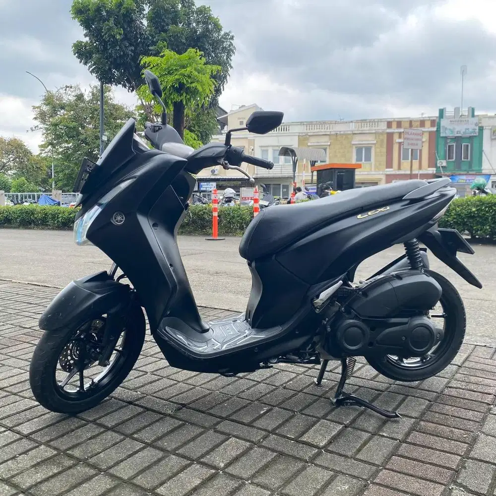 DIJUAL YAMAHA LEXI 2019 KONDISI ISTIMEWA !