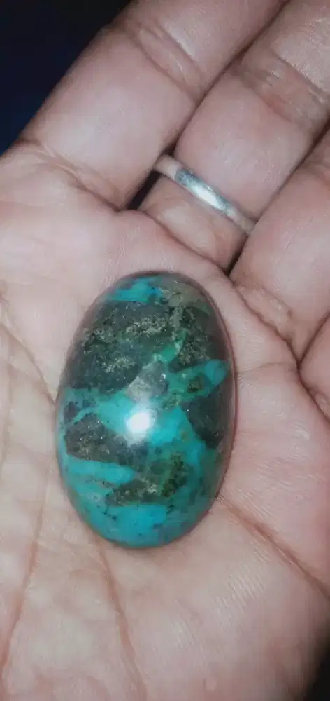 Batu pirus Persia matrix