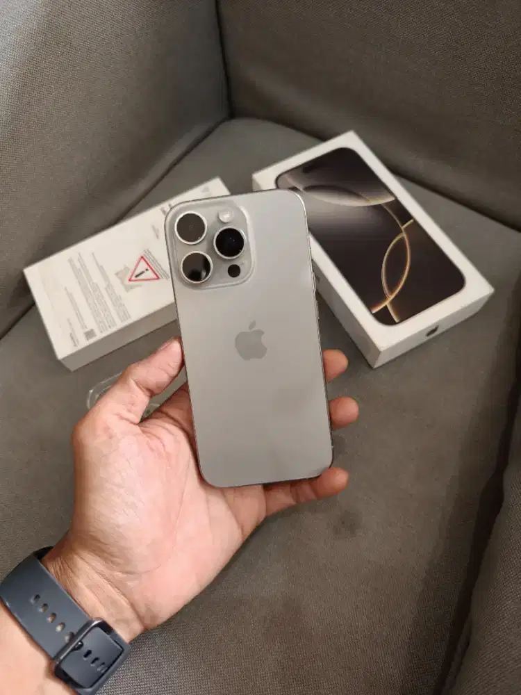 IPhone 16 Pro 256Gb Resmi ibox garansi aktif fullset oryginal lengkap