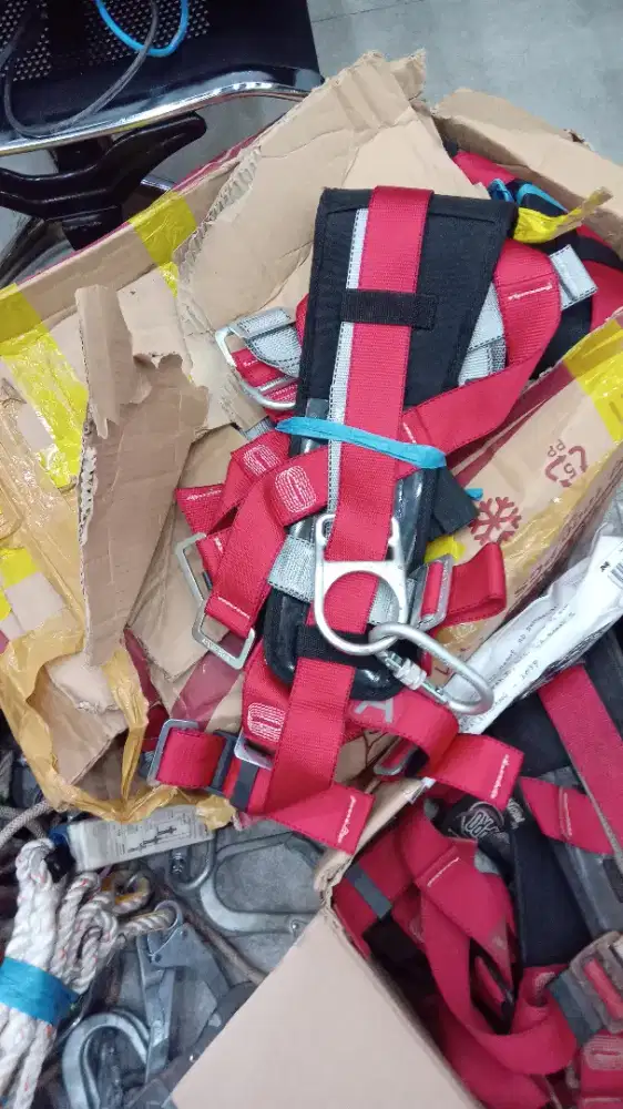 Body harnes baru dan bekas