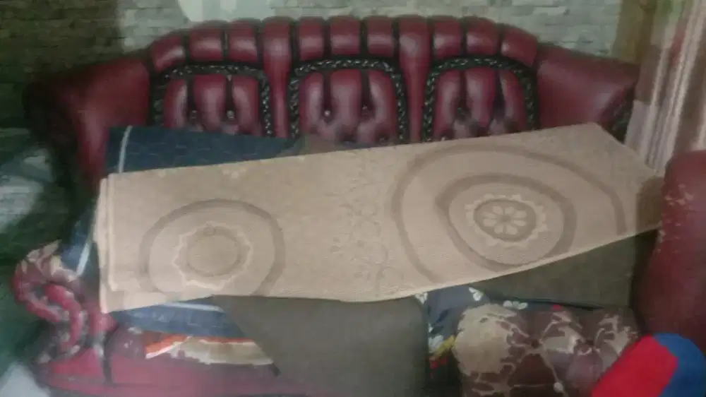 Sofa bekas . Ukuran besar