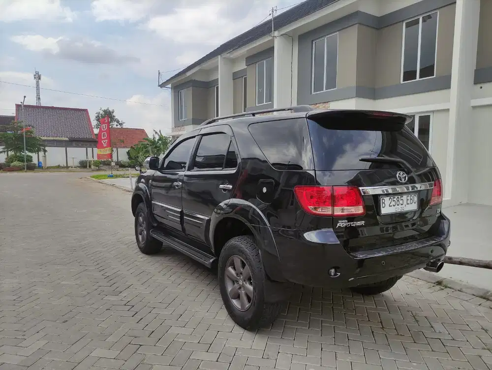 Toyota Fortuner 2005 Bensin