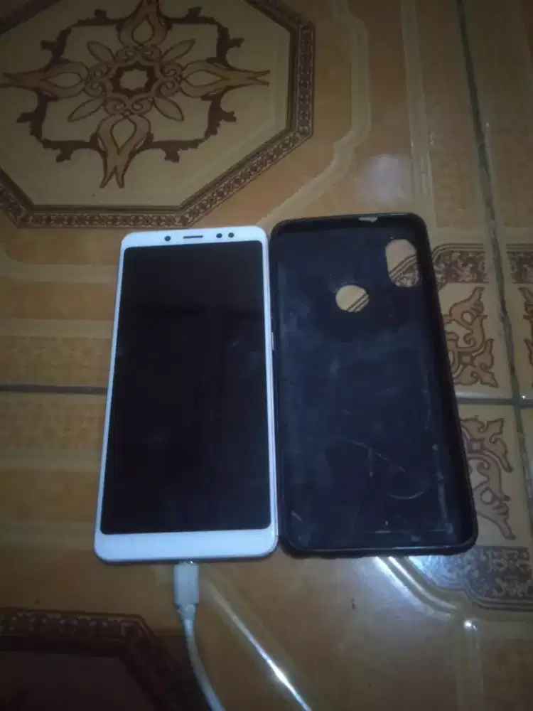 Jual aja Hp Xiaomi redmi note 5 ram 3/32,hp casan.pemakaian aja.