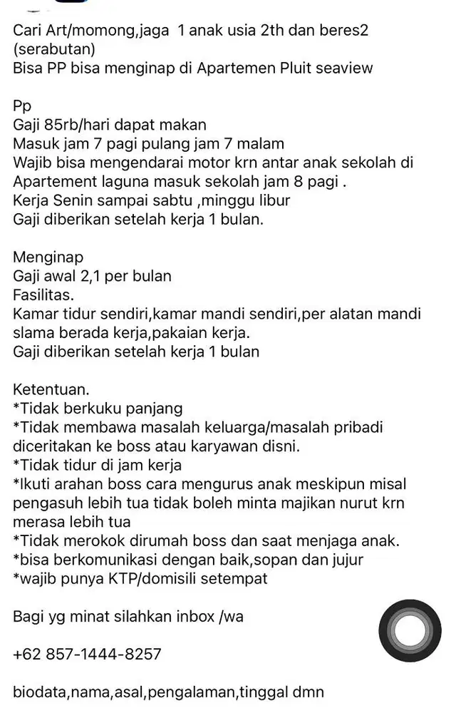 Art momong(serabutan) jaga 1 anak ,disni sudah ada 1 orang bagian cuci