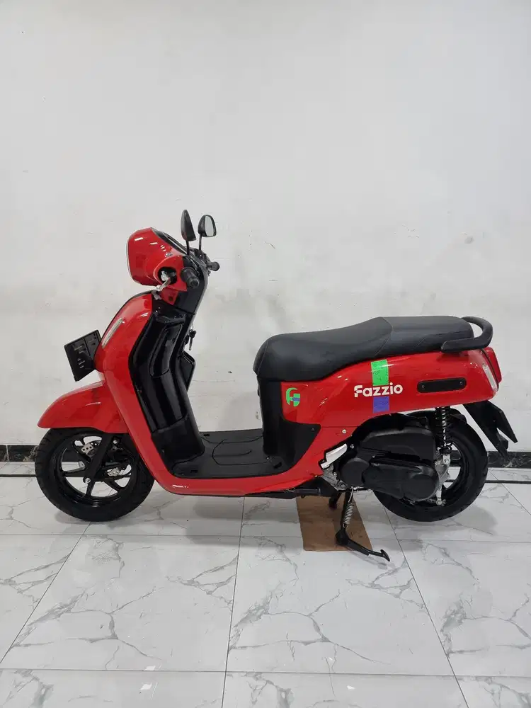 KM 800 perak Yamaha Fazzio 125 Neo Fi 2025 bln 9 DP 500 RB