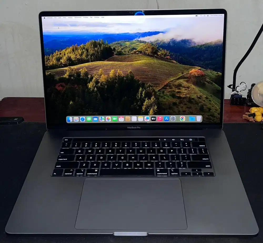 Macbook Pro 16 inch 2019 Core i7 16/512