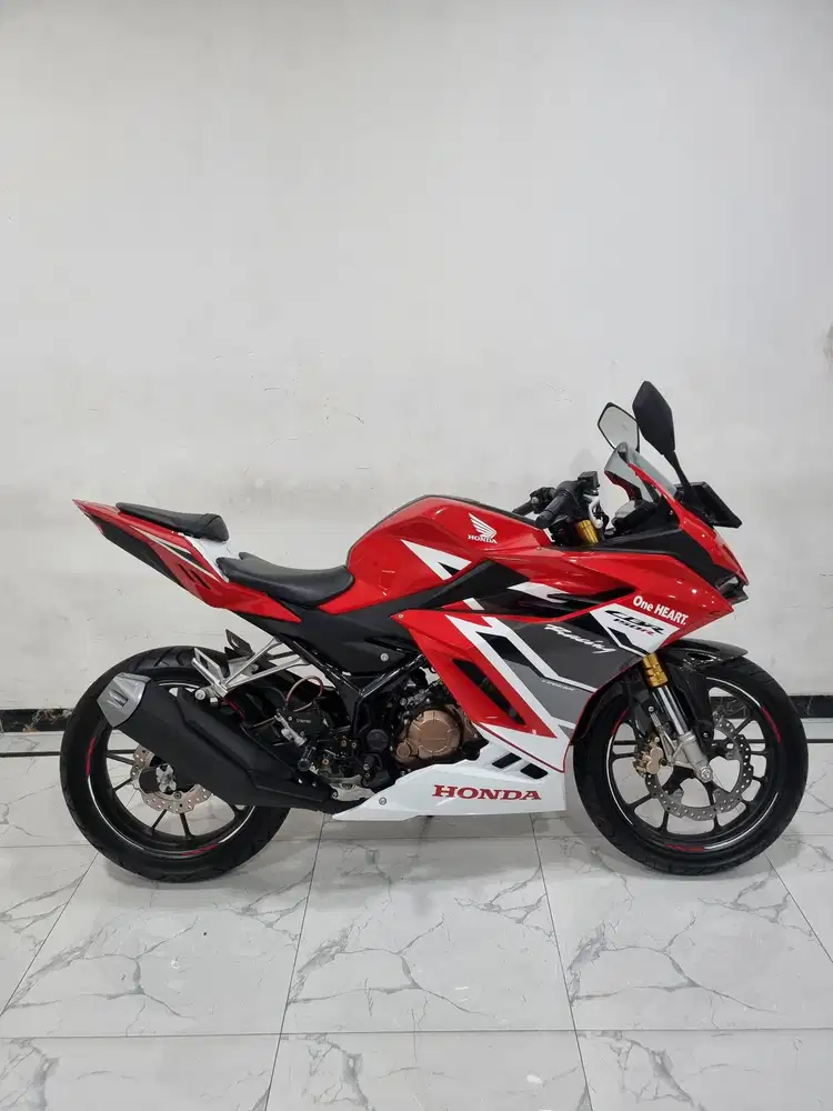 Honda CBR 150 R USD LED Fi Racing Red 2024 bln 2  Kredit DP 3 jutaan