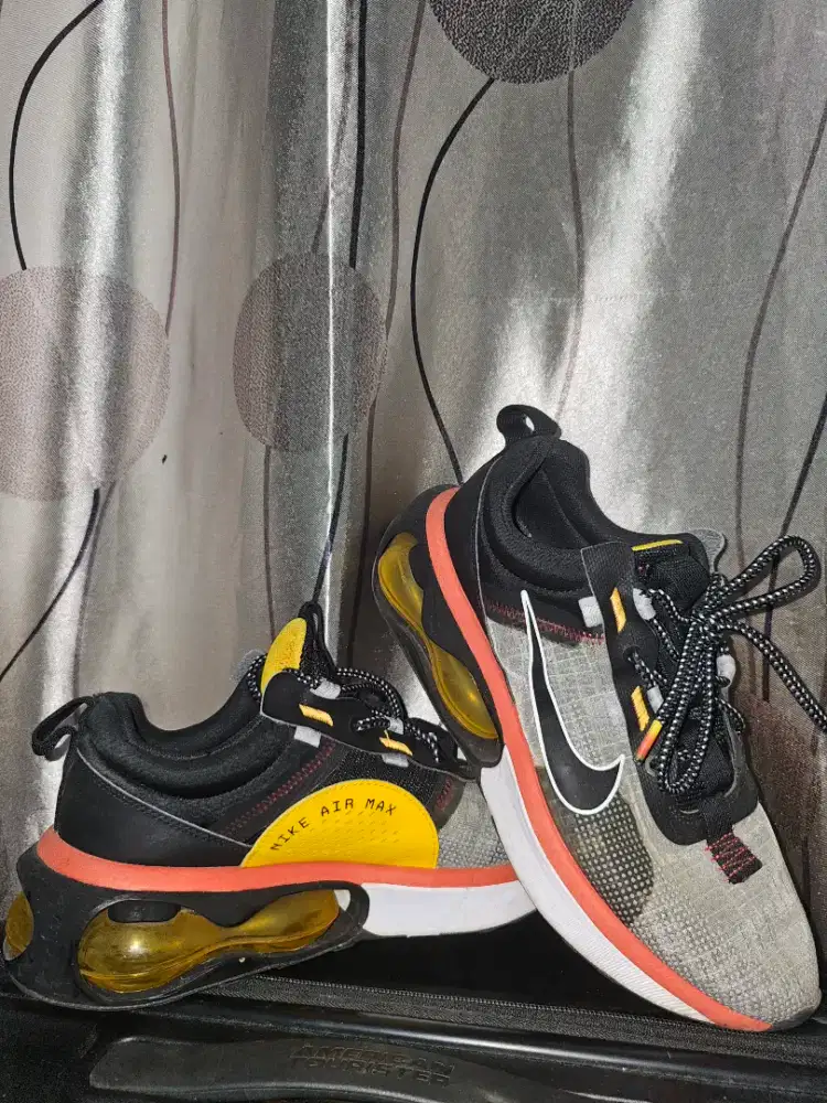 NIKE Air Max 2021
