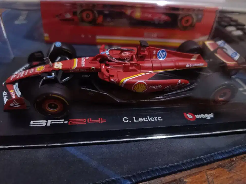 F1 Ferrari Champions 24