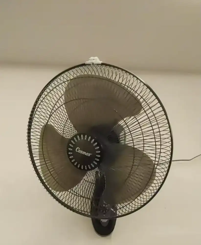 Dijual kipas angin dinding merk cosmos 16 inc