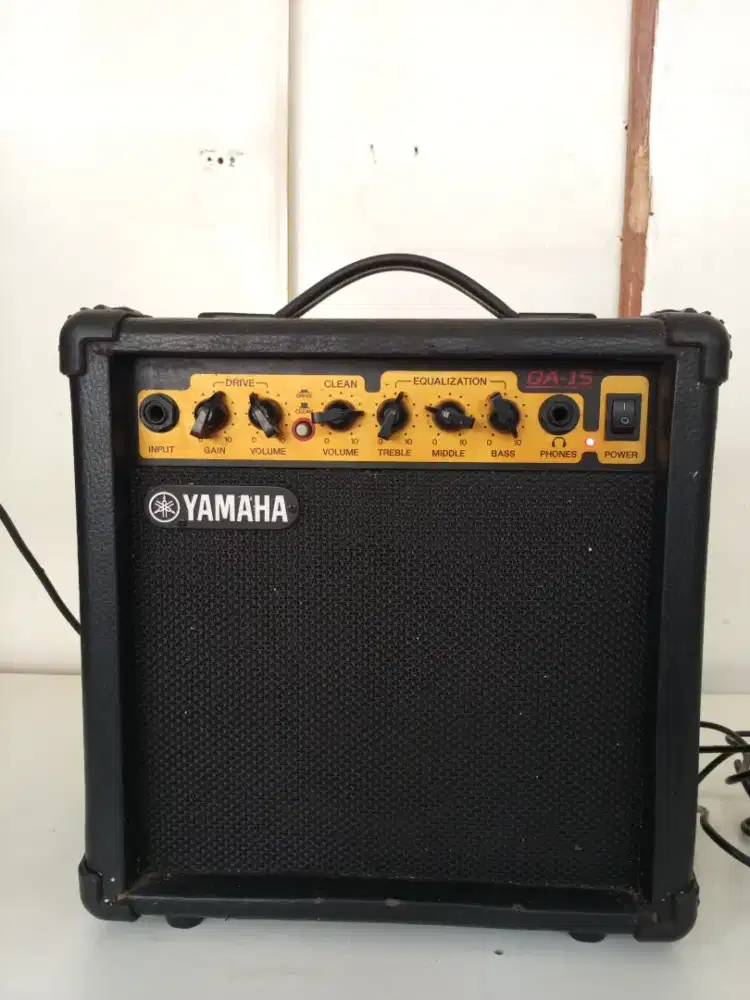 Ampli gitar merk yamaha