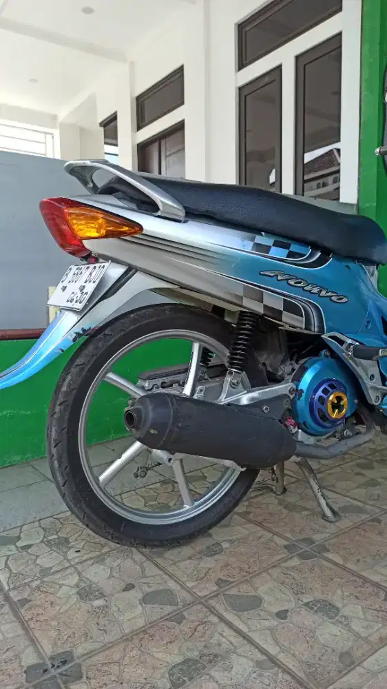 Nouvo Lele tahun 2004