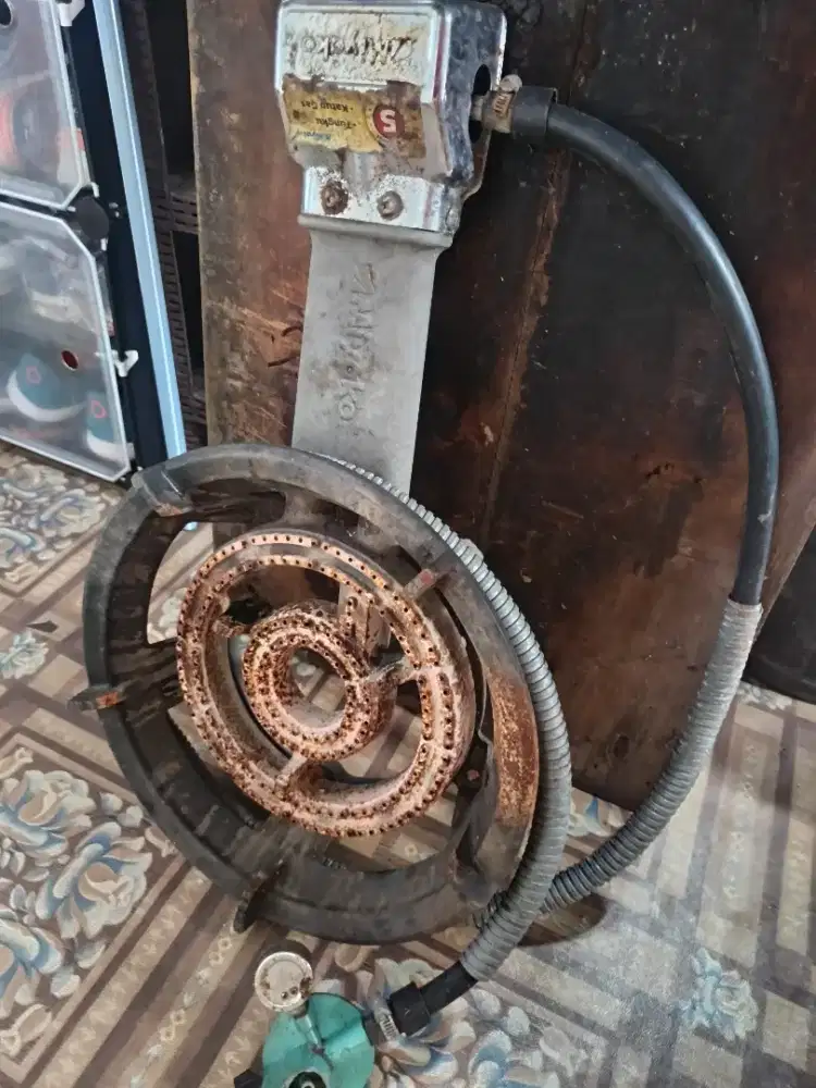 Kompor + tabung gas kosong