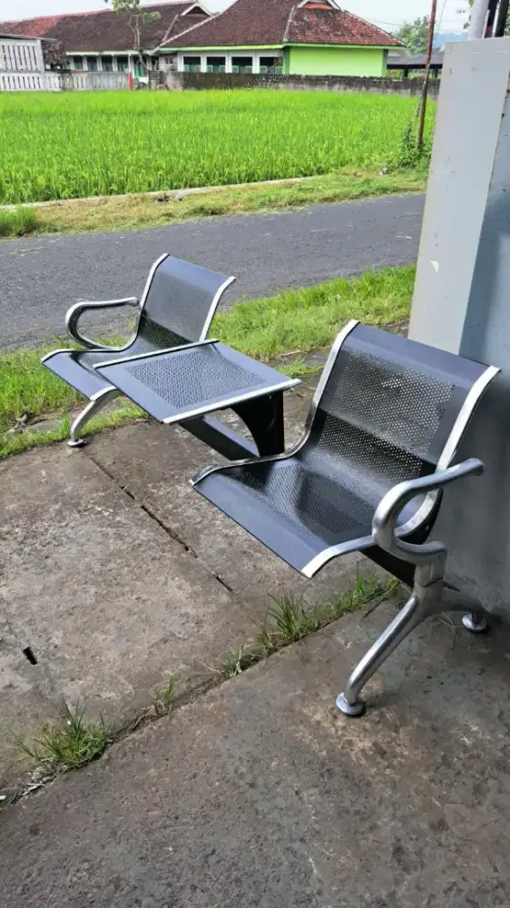 Kursi teras kursi tunggu stenlis
