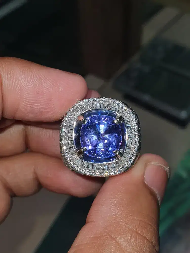 Natural Tanzanite 7,10Crat
