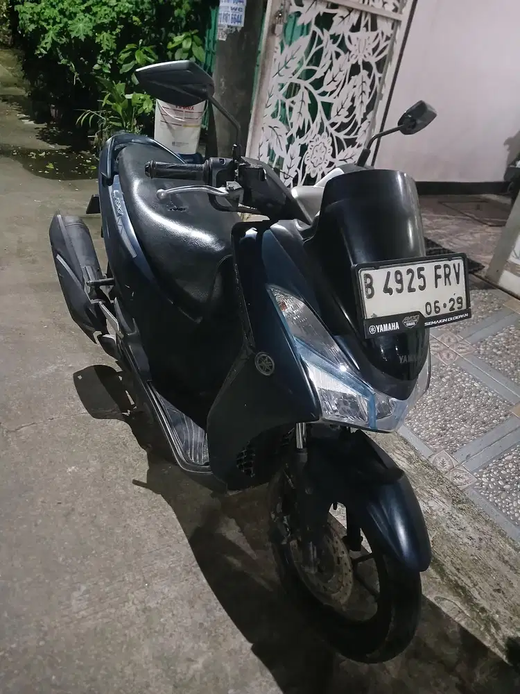 Yamaha Lexi 2018 Keyless ss lengkap mesin bagus plat Bekasi kabupaten