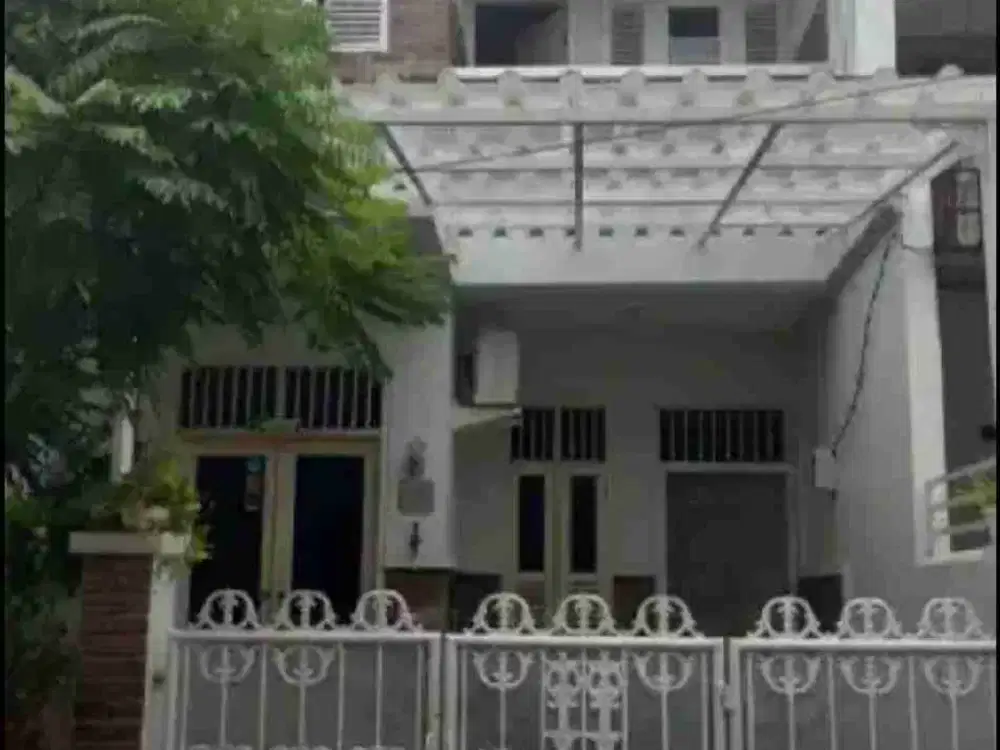 RUMAH MEGAH DI PONDOK KELAPA