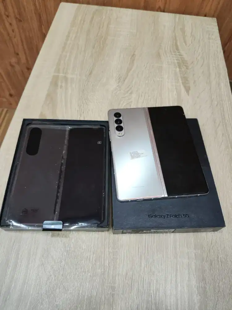 Samsung Galaxy Z Fold 3 5G 12/256GB Second Sein Murah