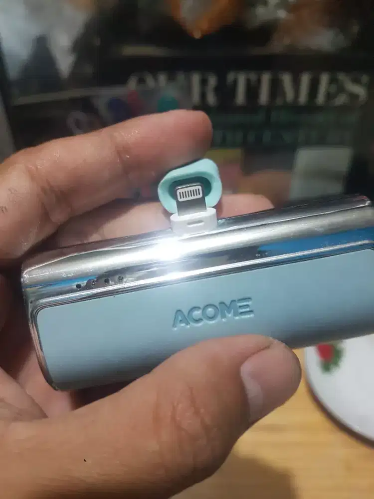 cas duduk iphone alias powerbank