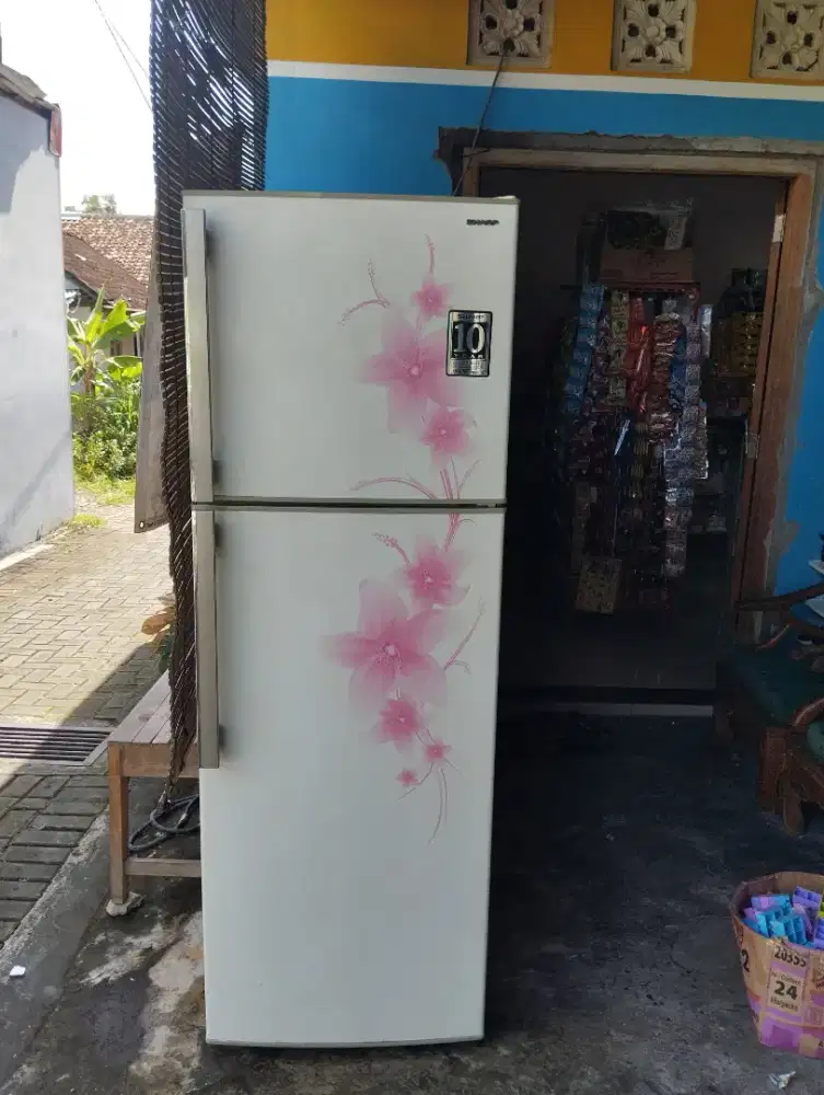 Kulkas jumbo Sharp garansi+gratis ongkir