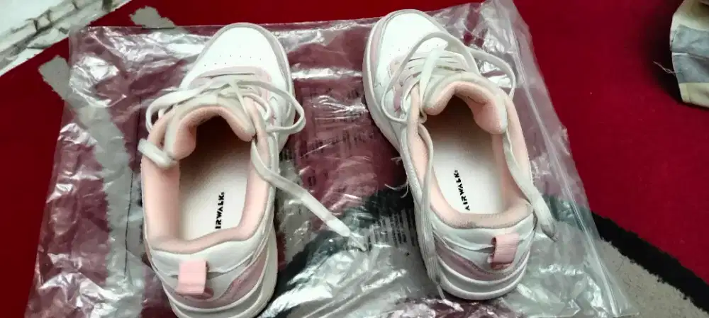 DIJUAL SEPATU AIRWALK WANITA BISA DIPAKAI JUGA ANAK ANAK