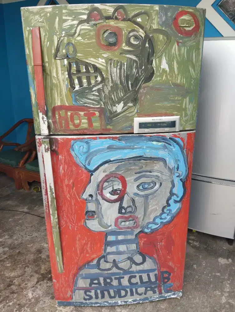 Kulkas bergambar lukisan Bob sick yudhita