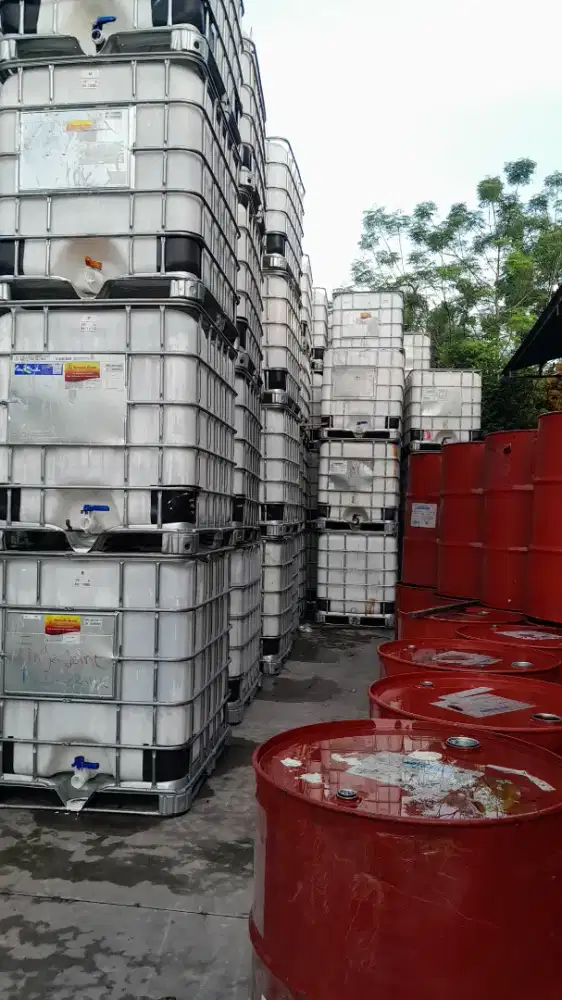 Peralatan kebun,rumah,penampungan air dan lain-lain