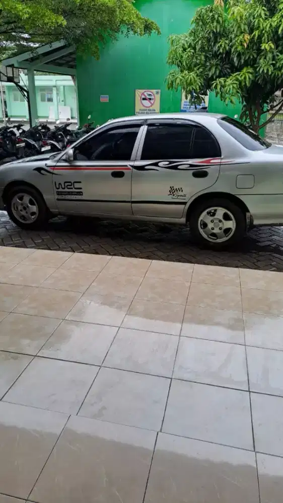 Hyundai accent 2000 MT