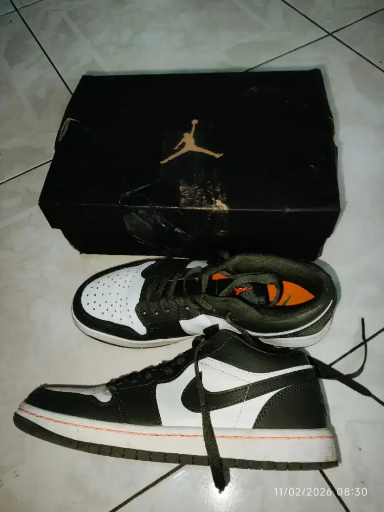 Sepatu pria AIR JORDAN