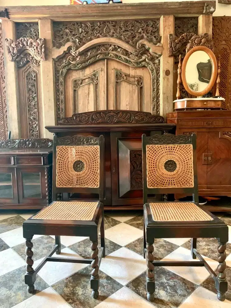 Dijual Kursi V d Pol