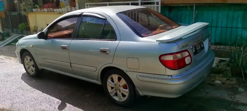 Dijual NISAAN SENTRA 2001