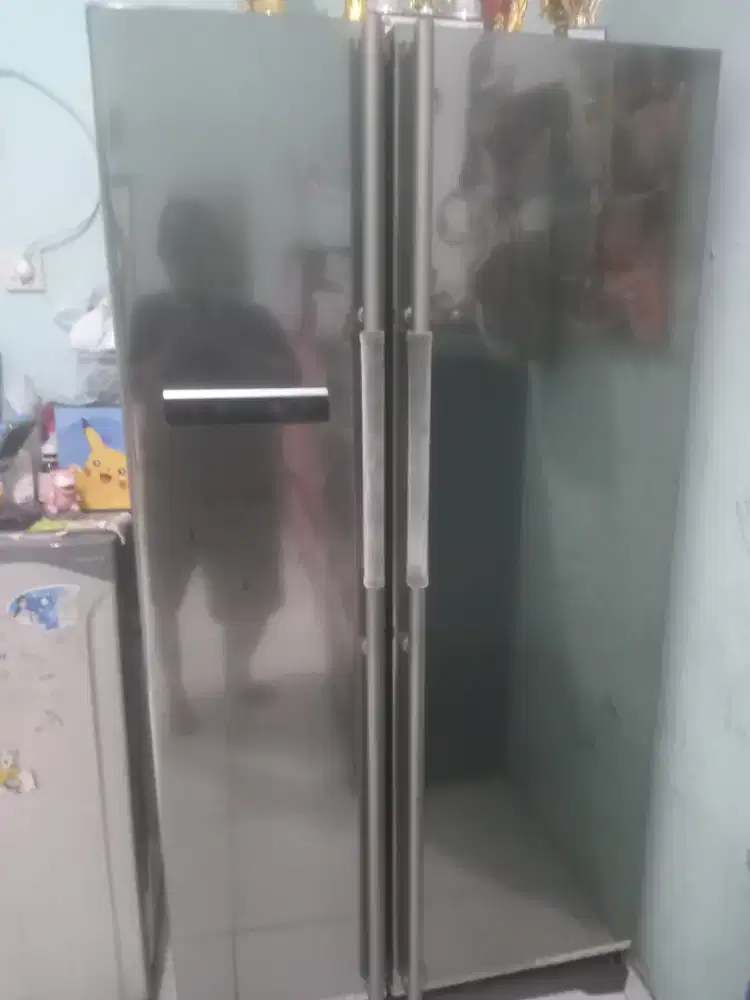 Kulkas Samsung side by side