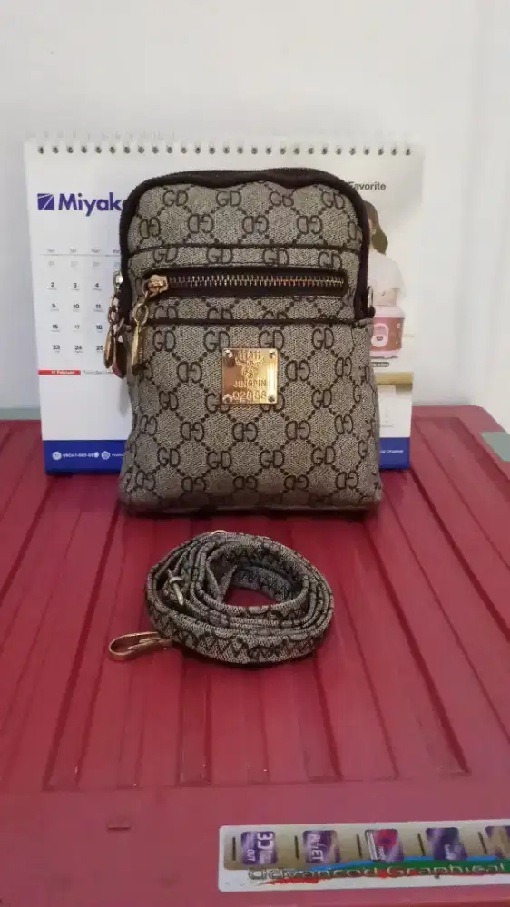 Sling cimit like new