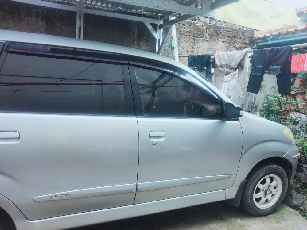 Daihatsu Xenia 2011 Bensin