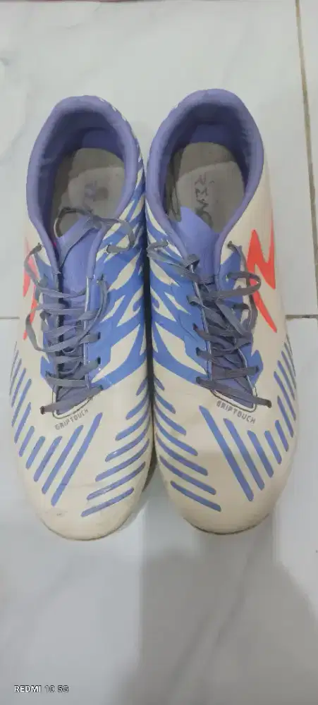 sepatu bola specs hydra size 44
