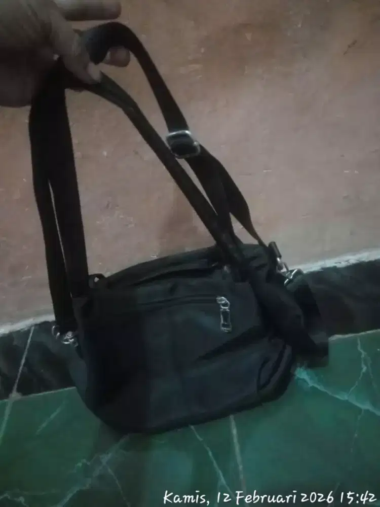Tas hitam mulusss