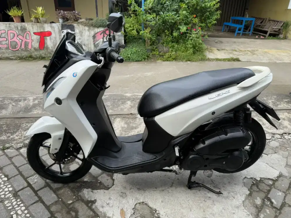 Lexi THN 2019 plat AB Bantul