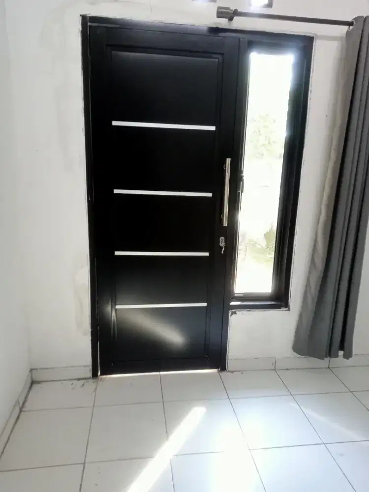 Jual kusen pintu satu dan pintu dua dari bahan aluminium dan kayu