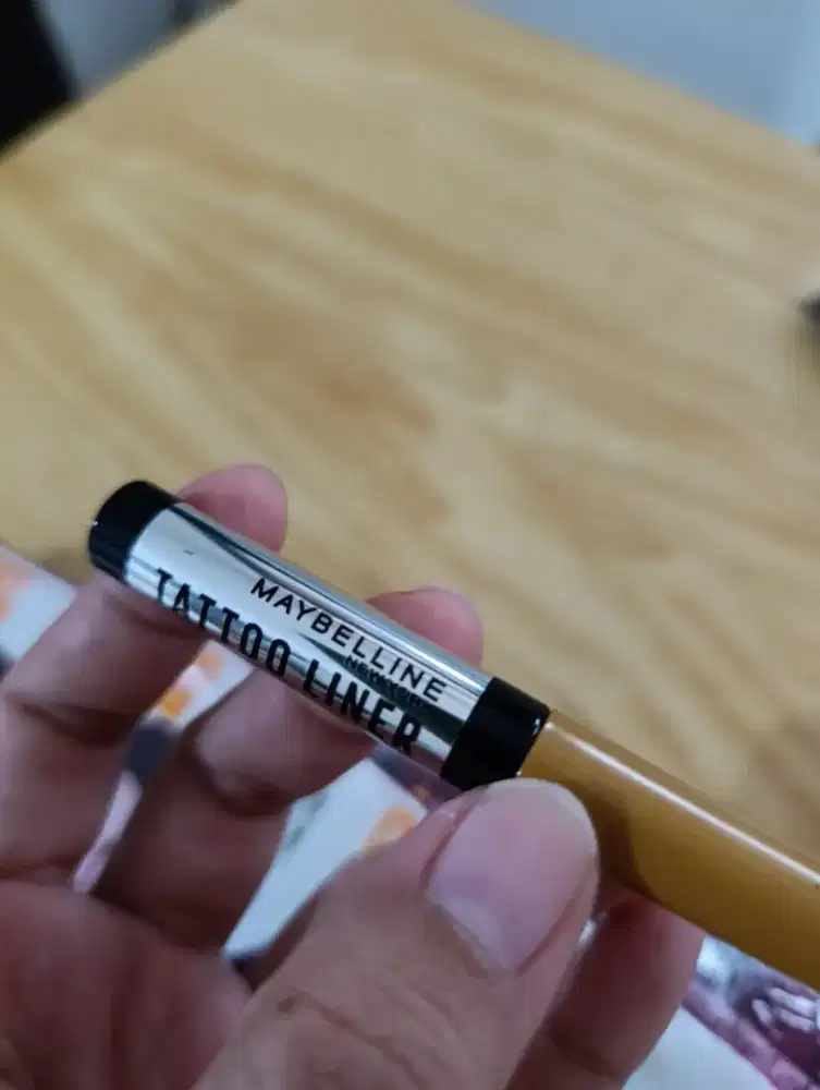 Pewarna Rambut Garnier dan Maybeline