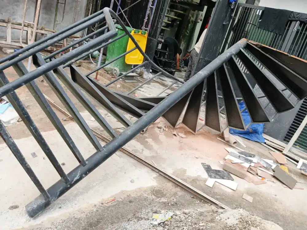 Di Jual Tangga Putar