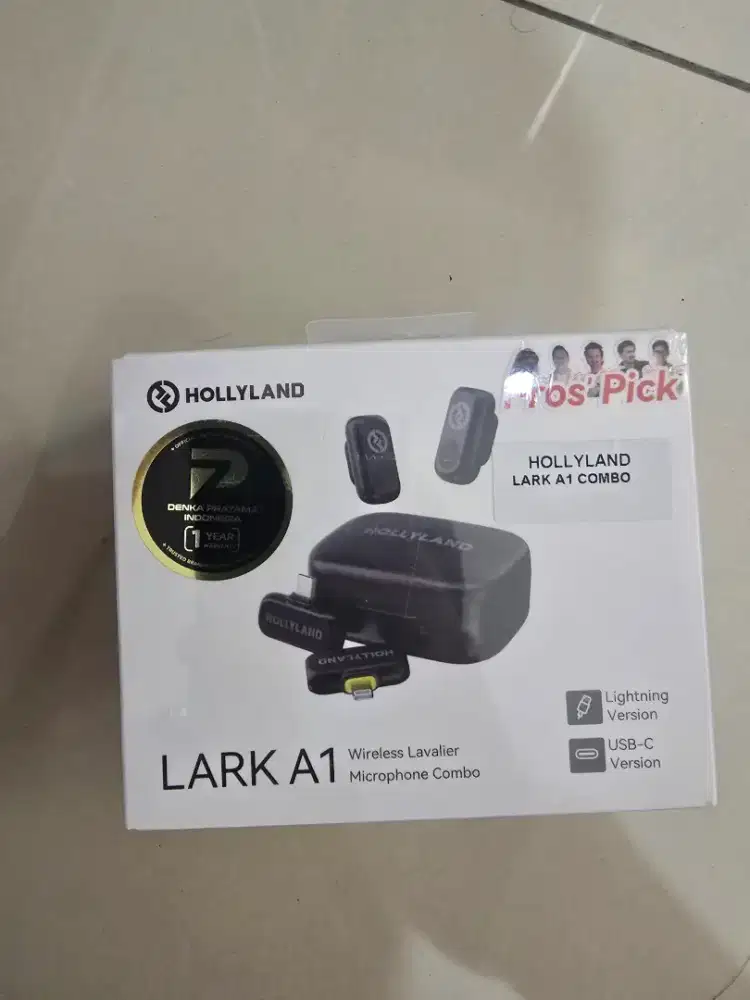 LARK A1 WIRELESD LAVALLER MIC COMBO