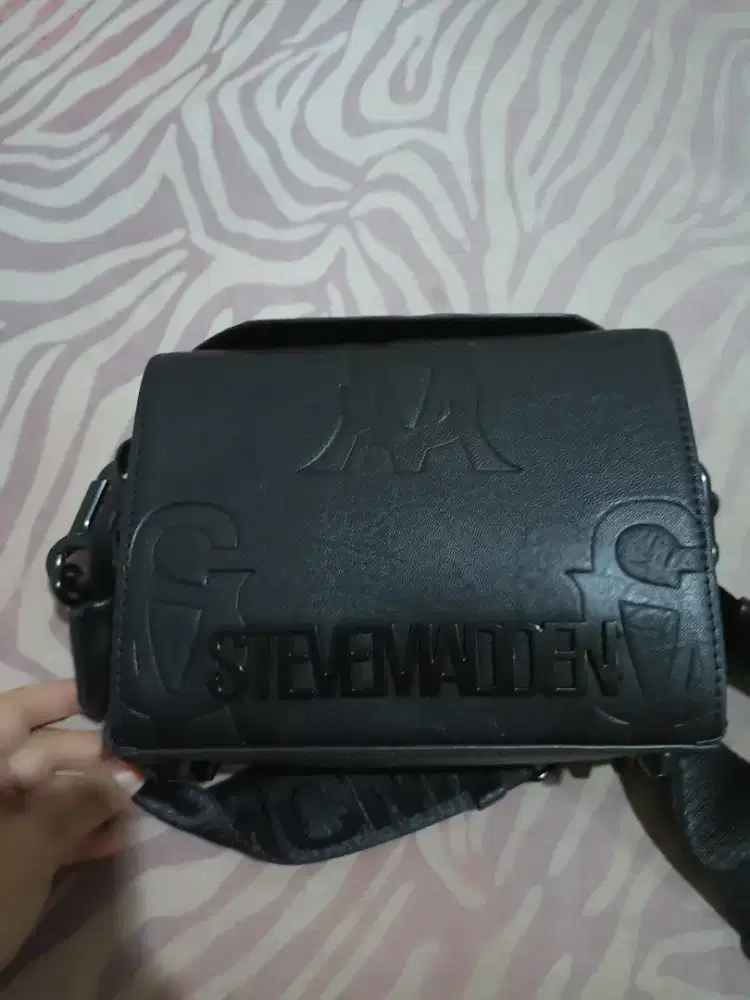 Steve Madden Auth BKRome Black Preloved