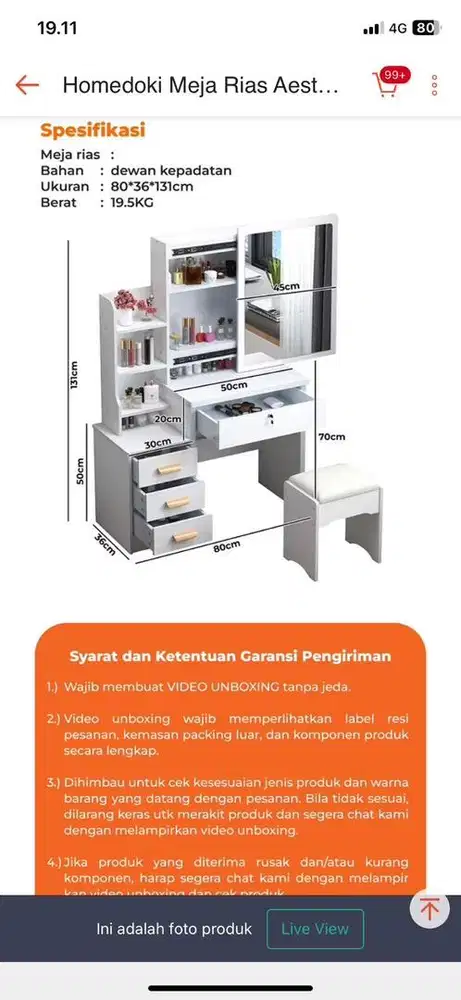 Lemari atau meja rias