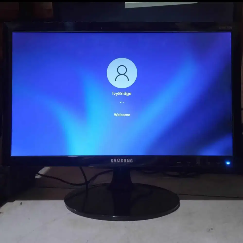 LED Monitor Samsung 19in Wide (S19C150)